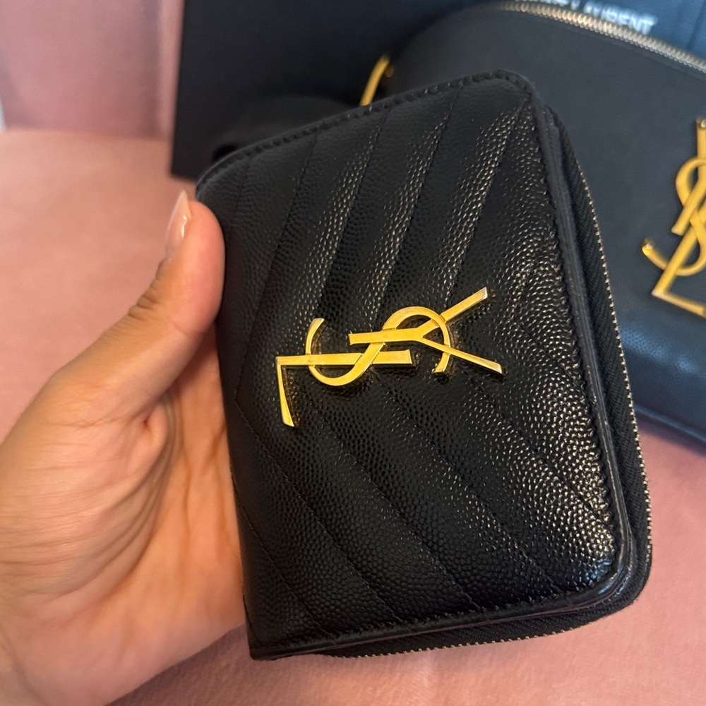 ✨ SALE ✨ Saint Laurent Wallet - Picture 9 of 12